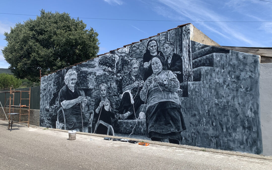 Old Women Knitting, Ulme – Portugal